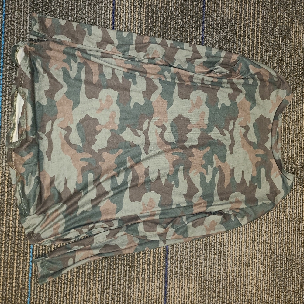 Unisex long sleeve shirt Small w camo print - Picture 4 of 7